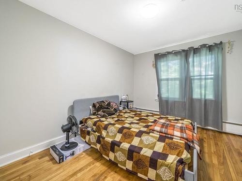 3176/78/80 Stanford Street, Halifax, NS - Indoor Photo Showing Bedroom