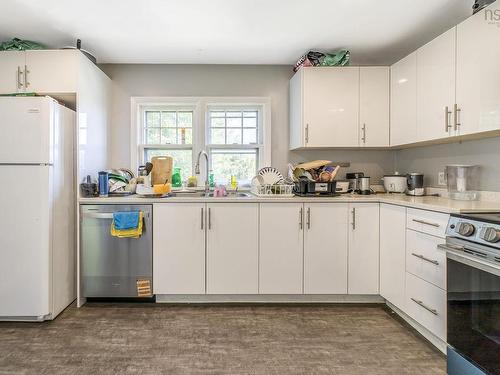 3176/78/80 Stanford Street, Halifax, NS - Indoor Photo Showing Kitchen