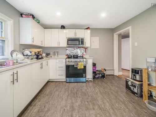 3176/78/80 Stanford Street, Halifax, NS - Indoor Photo Showing Kitchen