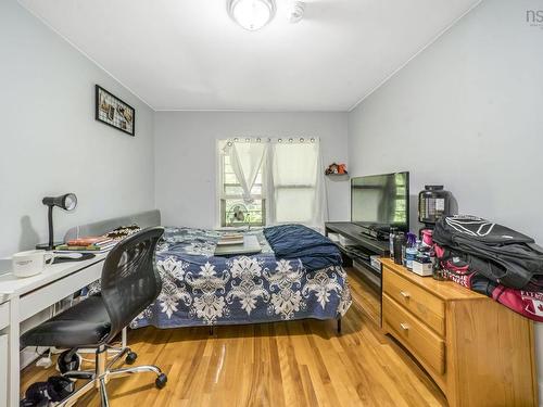 3176/78/80 Stanford Street, Halifax, NS - Indoor Photo Showing Bedroom