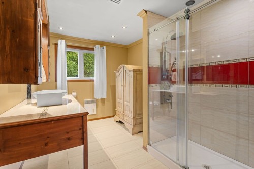 Salle de bains - 4320 Rue Laval, Chertsey, QC - Indoor Photo Showing Bathroom