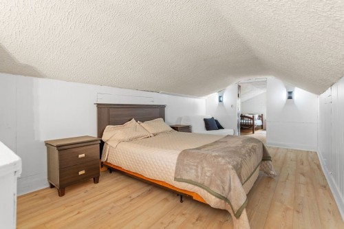 Chambre à coucher - 4320 Rue Laval, Chertsey, QC - Indoor Photo Showing Bedroom