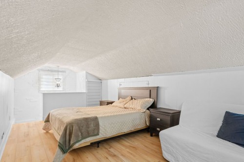 Chambre à coucher - 4320 Rue Laval, Chertsey, QC - Indoor Photo Showing Bedroom