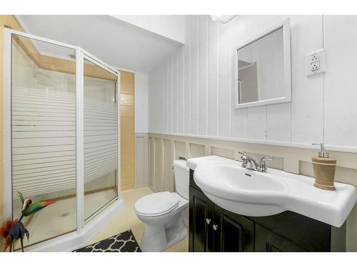 4 Panoramic Place, Paradise, NL - Indoor Photo Showing Bathroom