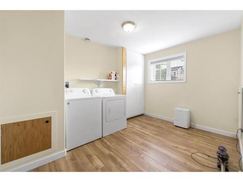 4 Panoramic Place, Paradise, NL - Indoor Photo Showing Laundry Room