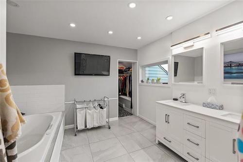 5 Red River Pl, St Andrews, MB - Indoor Photo Showing Other Room
