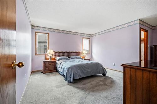 16 Glenthorne Cr, Winnipeg, MB - Indoor Photo Showing Bedroom