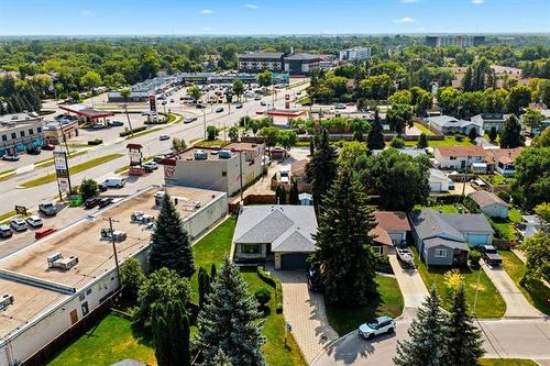 16 Glenthorne Cr, Winnipeg, MB - Outdoor With View
