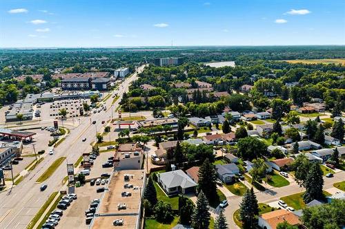 16 Glenthorne Cr, Winnipeg, MB - Outdoor With View