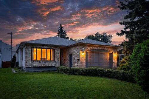 16 Glenthorne Cr, Winnipeg, MB - Outdoor