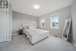 Primary Bed-Feature Wall, W/I Closet, Ensuite Bath - 
