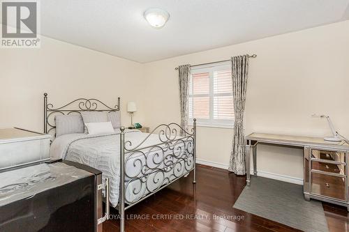3226 Paul Henderson Drive, Mississauga, ON - Indoor Photo Showing Bedroom