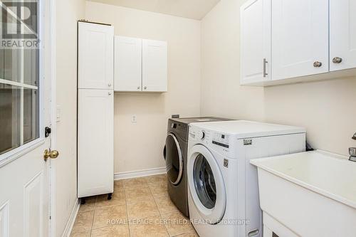 3226 Paul Henderson Drive, Mississauga, ON - Indoor Photo Showing Laundry Room