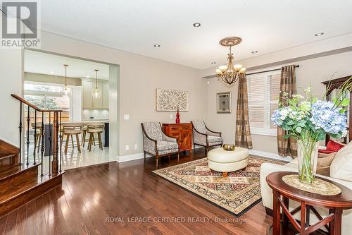 3226 Paul Henderson Drive, Mississauga, ON - Indoor Photo Showing Living Room