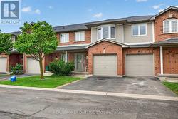77 - 800 PARAMOUNT DRIVE  Hamilton, ON L8J 3V9