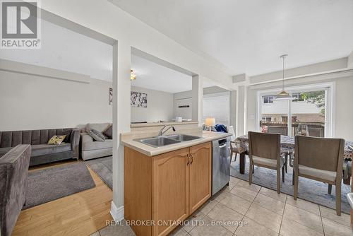 77 - 800 Paramount Drive, Hamilton, ON - Indoor Photo Showing Kitchen With Double Sink