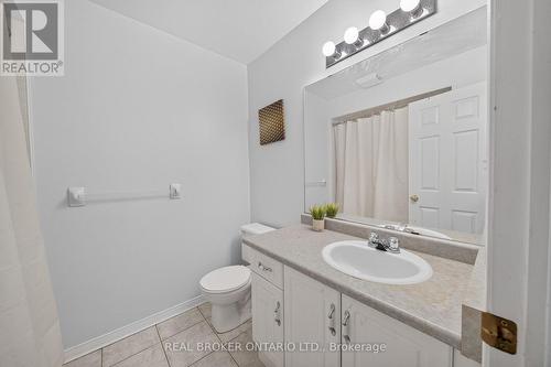 77 - 800 Paramount Drive, Hamilton, ON - Indoor Photo Showing Bathroom