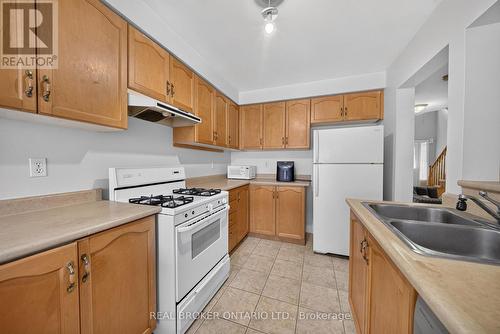 77 - 800 Paramount Drive, Hamilton, ON - Indoor Photo Showing Kitchen With Double Sink