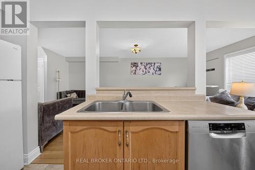 77 - 800 Paramount Drive, Hamilton, ON - Indoor Photo Showing Kitchen With Double Sink