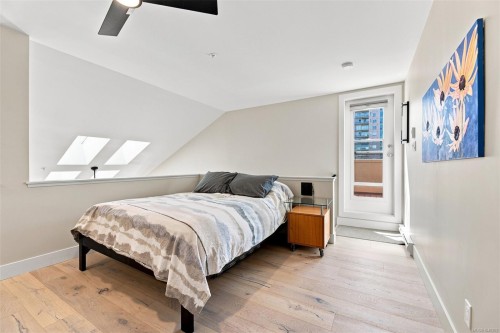 #403-1015 Johnson St, Victoria, BC - Indoor Photo Showing Bedroom
