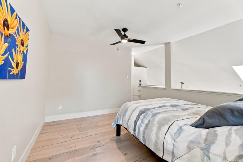 #403-1015 Johnson St, Victoria, BC - Indoor Photo Showing Bedroom