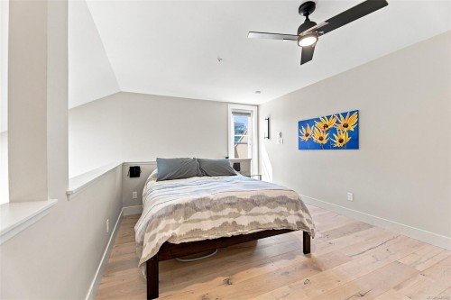 #403-1015 Johnson St, Victoria, BC - Indoor Photo Showing Bedroom