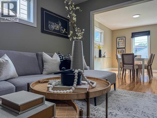 1720 Marentette Avenue, Windsor, ON - Indoor Photo Showing Dining Room