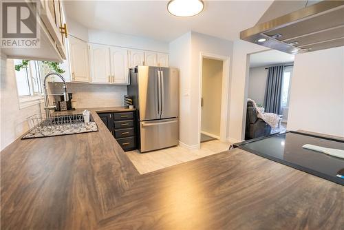 189 Rayside Avenue, Azilda, ON - Indoor Photo Showing Kitchen