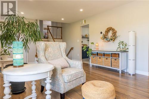 189 Rayside Avenue, Azilda, ON - Indoor Photo Showing Living Room