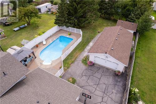189 Rayside Avenue, Azilda, ON - Outdoor With In Ground Pool