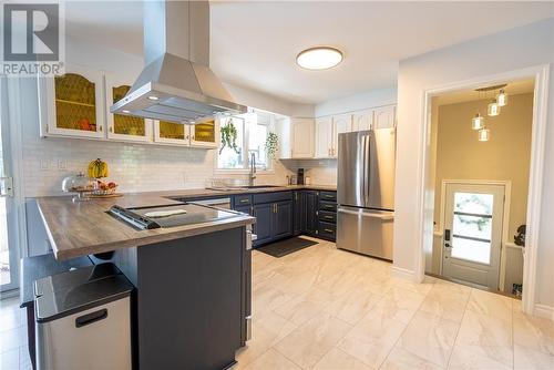 189 Rayside Avenue, Azilda, ON - Indoor Photo Showing Kitchen