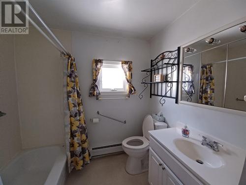 124 Riverside Road E, Glovertown, NL - Indoor Photo Showing Bathroom
