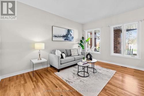 4 TAMARACK PLACE N , Ottawa, Ontario K2J 4R3 2