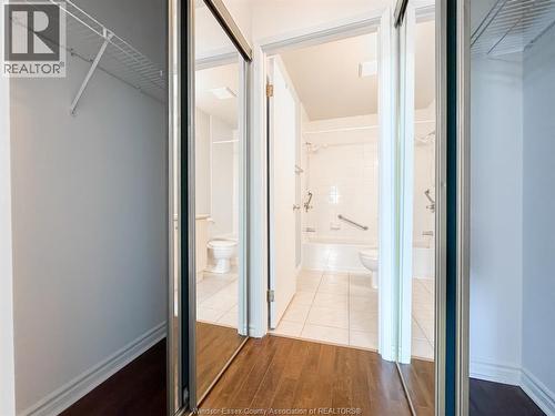 1655 Grand Marais Unit# 310, Windsor, ON - Indoor Photo Showing Bathroom