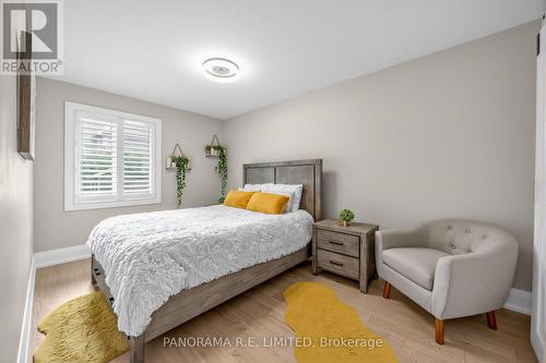 14 Agar Crescent, Toronto, ON - Indoor Photo Showing Bedroom