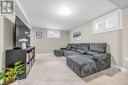 14 Agar Crescent, Toronto, ON - Indoor