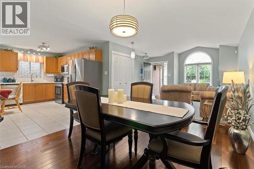 40 Bridgette Drive, Hamilton, ON - Indoor Photo Showing Dining Room