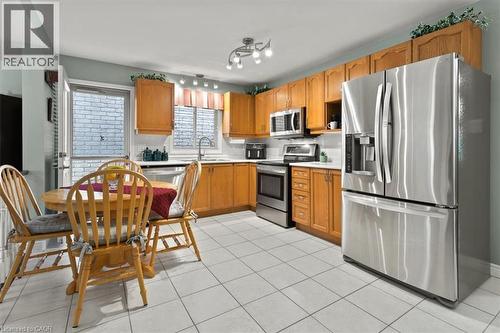 40 Bridgette Drive, Hamilton, ON - Indoor Photo Showing Kitchen With Double Sink