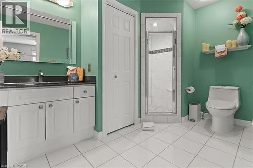 40 Bridgette Drive, Hamilton, ON - Indoor Photo Showing Bathroom