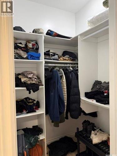 229 S Avenue N, Saskatoon, SK - Indoor With Storage