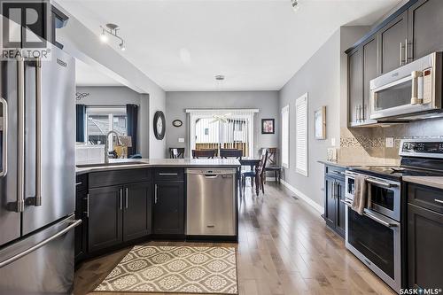 419 Kensington Boulevard, Saskatoon, SK - Indoor Photo Showing Kitchen With Stainless Steel Kitchen With Upgraded Kitchen