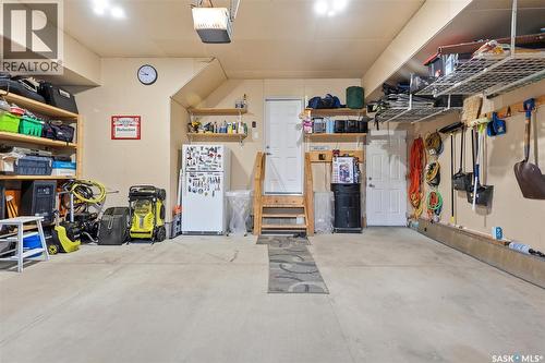 419 Kensington Boulevard, Saskatoon, SK - Indoor Photo Showing Garage