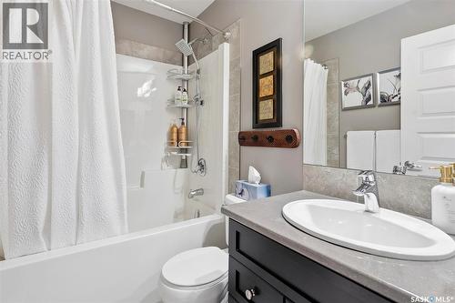 419 Kensington Boulevard, Saskatoon, SK - Indoor Photo Showing Bathroom