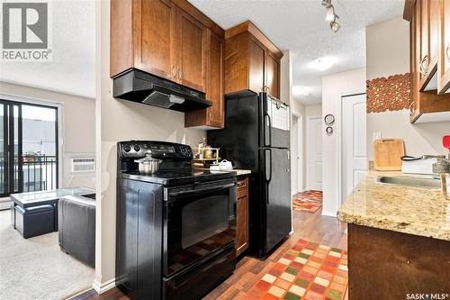 303 258 Pinehouse Place, Saskatoon, SK - Indoor Photo Showing Kitchen