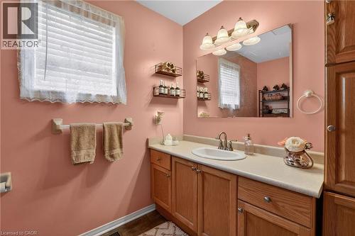 Main bathroom - 11 Rochelle Crescent, Ridgeway, ON - Indoor Photo Showing Bathroom