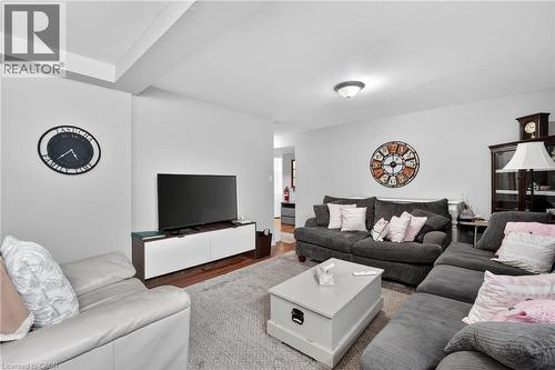 11 Rochelle Crescent, Ridgeway, ON - Indoor Photo Showing Living Room