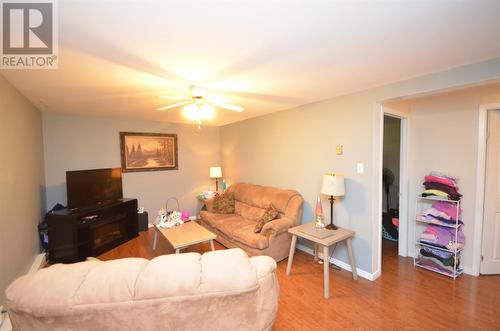 39 Kelliview Crescent, Conception Bay South, NL - Indoor Photo Showing Living Room