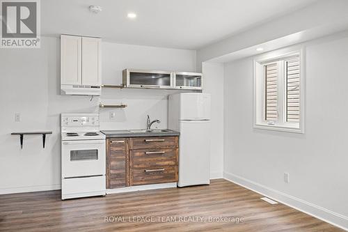 253 DESCHAMPS AVENUE , Ottawa, Ontario K1L 5Z2 4