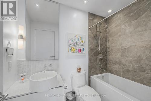 4 PCs Bathroom - Ph2 - 185 Roehampton Avenue, Toronto, ON - Indoor Photo Showing Bathroom