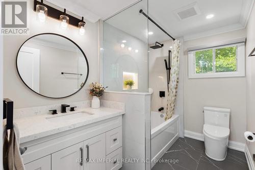 311 Youngstown Avenue, Mississauga, ON - Indoor Photo Showing Bathroom